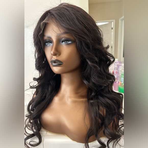 Pre styled 💯% human hair 13x6 natural brown lace frontal 26 inch wig - Picture 4 of 15